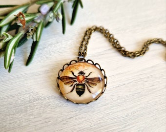 Bee necklace, Bee jewelry, natural necklace, handmade gifts, insect chain, cute Christmas gift for her, bee pendant, Honey Bee Necklace