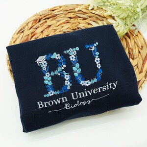 Moletom com capuz ou moletom bordado com letras florais para faculdade, moletom com letras florais para universidade, moletom com capuz com letras florais bordadas, presente para irmandade