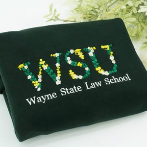 Sudadera con capucha bordada con letras florales universitarias / Sudadera universitaria personalizada / Regalo para estudiantes de enfermería / Regalos de graduación personalizados para ella