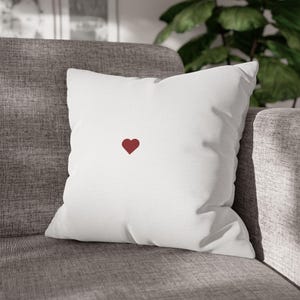 Capa de almofada minimalista de coração vermelho, capa de almofada de amor simples, decoração moderna para casa, capa de almofada estética aconchegante, fronha fofa, presente fofo