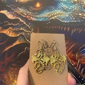 Orecchini pendenti a forma di drago d'oro