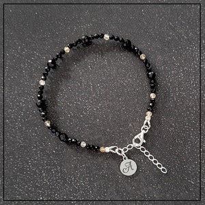 Pulsera HARMONY personalizada con turmalina negra y colgante de letra, pulsera de cuentas de plata de ley 925 con inicial, regalo para novia