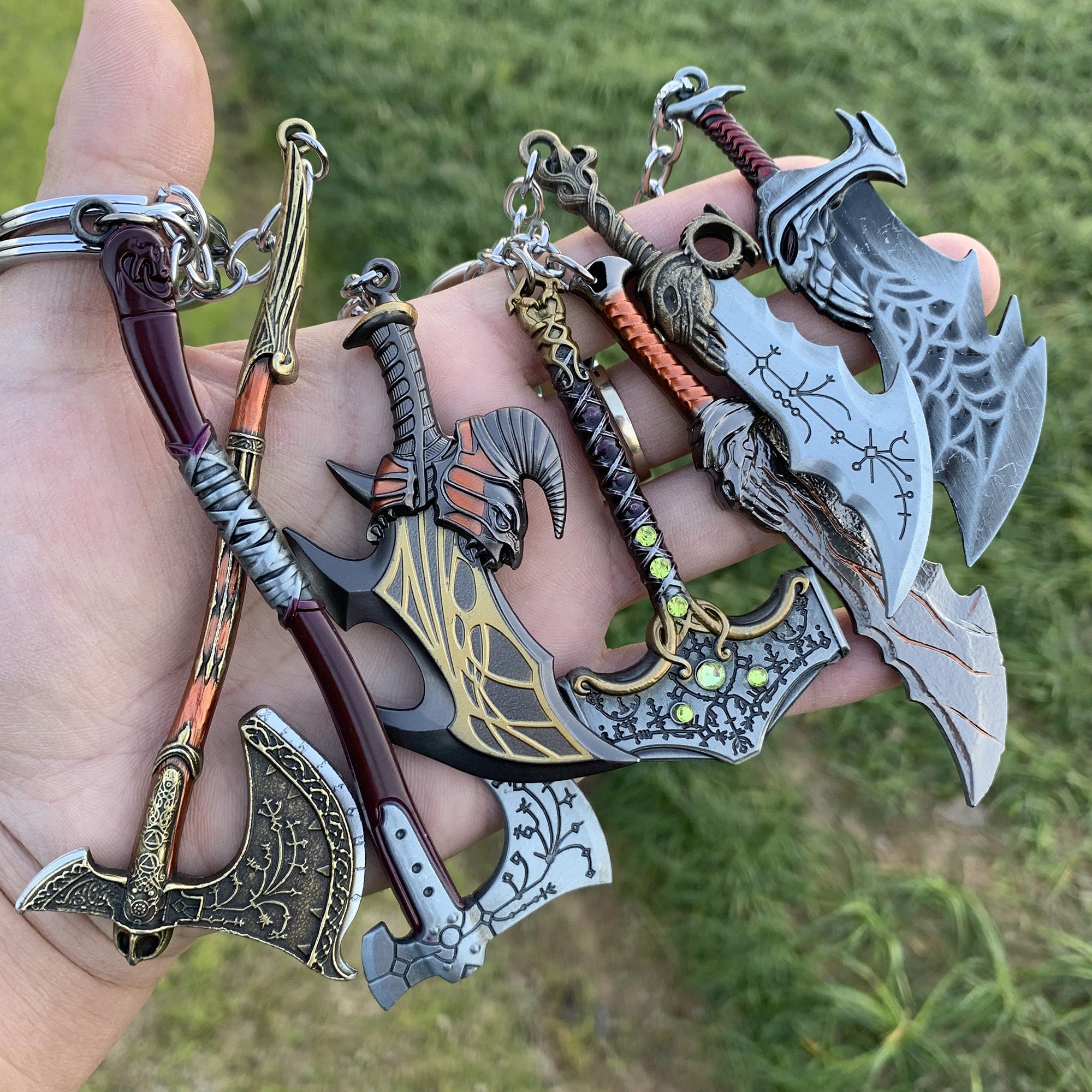 Game God of War 5 Ragnarok Keychains Thor's Hammer Mjolnir Kratos Blades of  Exile Leviathan Axe Weapon Pendant Keyring Jewelry