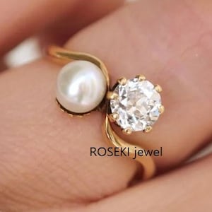 Toi Et Moi Pearl And Round Cut Moissanite Engagement Ring/14K Gold Art Deco Wedding Ring/Unique Promise Ring/Pearl With Diamond Vintage Ring