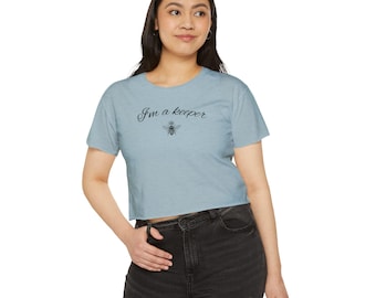 I'm A Keeper Bee Graphic Crop Top – Relaxed Fit Women's Festival Shirt