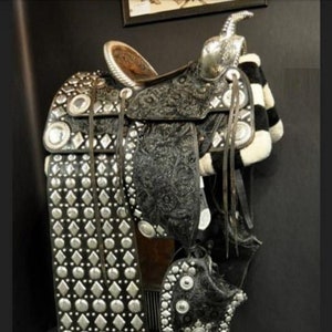 Western Show Sattel schwarze Farbe 16 &#39;&#39; Sitz für Vergnügen und Ausritt &#39;&#39; Handgemacht &#39;&#39; Silber Akzente &#39;&#39; Horse Tack &#39;&#39;