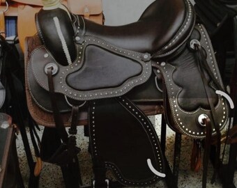 Western show horse saddle  colour Black, seat size 16'' inch seet size eco leather  pleasure trail all sizes available / free ship