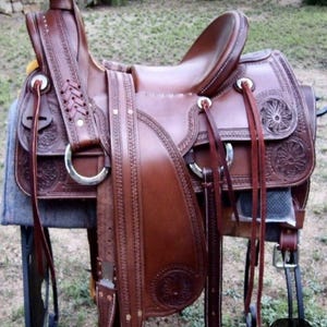 Western Saddle 16&#39;&#39; Inch Light Brown | Eco-Leather Horse Saddle for Pleasure & Trail Riding | All Sizes Available | Handmade Equestrian Tack