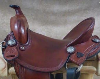 ウエスタンエンデュランス 馬用サドル 16インチ - ブラウンエコレザー