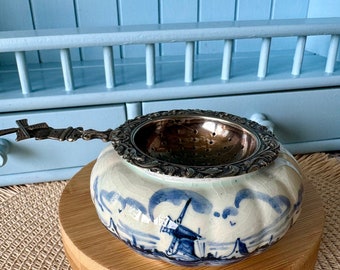 デルフト　ティーストレーナー　オランダ Delft Blue Tea Strainer, Hand-painted From the 1950s