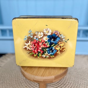 Vintage Tin Cookie Storage Box From Verkade, Embossed in the Bottom, Previously Loved, Yellow Floral Decor, Made in Holland
