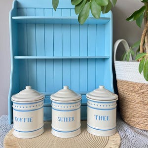 Rare Vintage Hard to Find and Very Collectible Dutch Enamel Canisters Set – Koffie Suiker Thee – 1960s Retro Storage Jars, Baby Blue & White