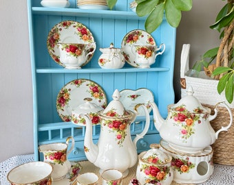 Vintage Royal Albert &quot;Old Country Roses&quot; Different Sized TeaCups, CoffeePot, TeaPot, Bone China, Previously Loved, Multiple Items, England