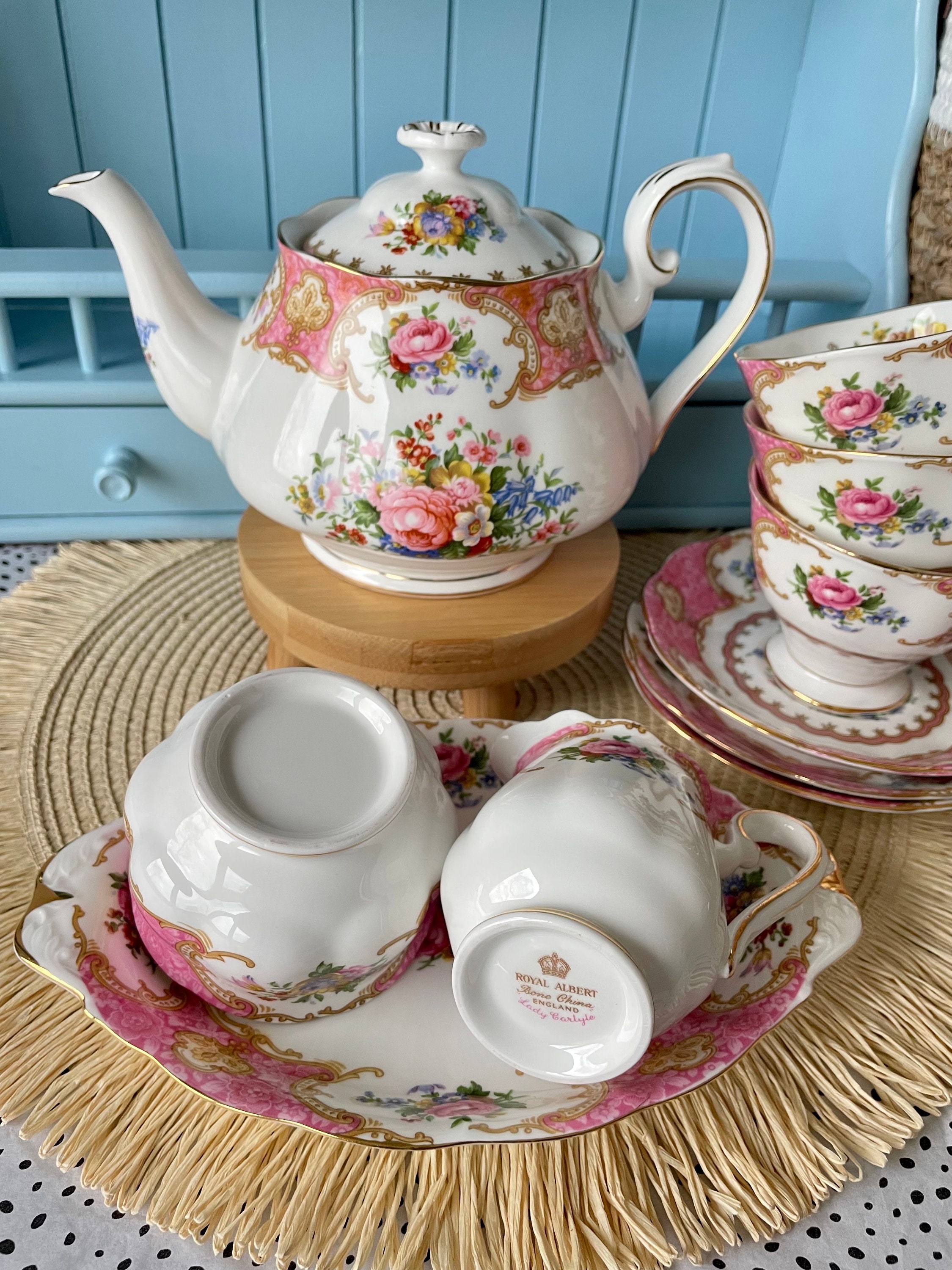 Vintage Royal Albert Tea Set - Lady Carlyle - 12 Piece Porcelain