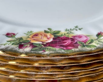 Beautiful Vintage Royal Albert Old Country Roses Dinner