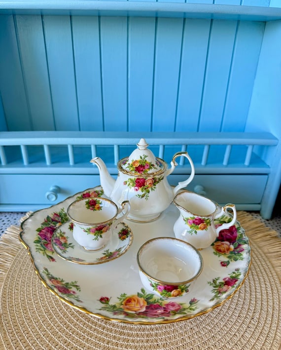 Vintage Royal Albert 