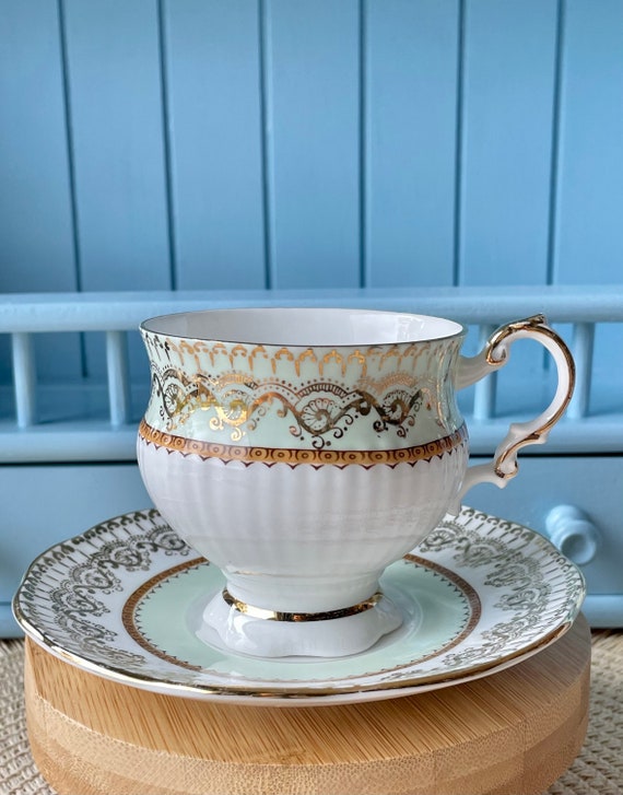 Elizabethan tea cup 2025