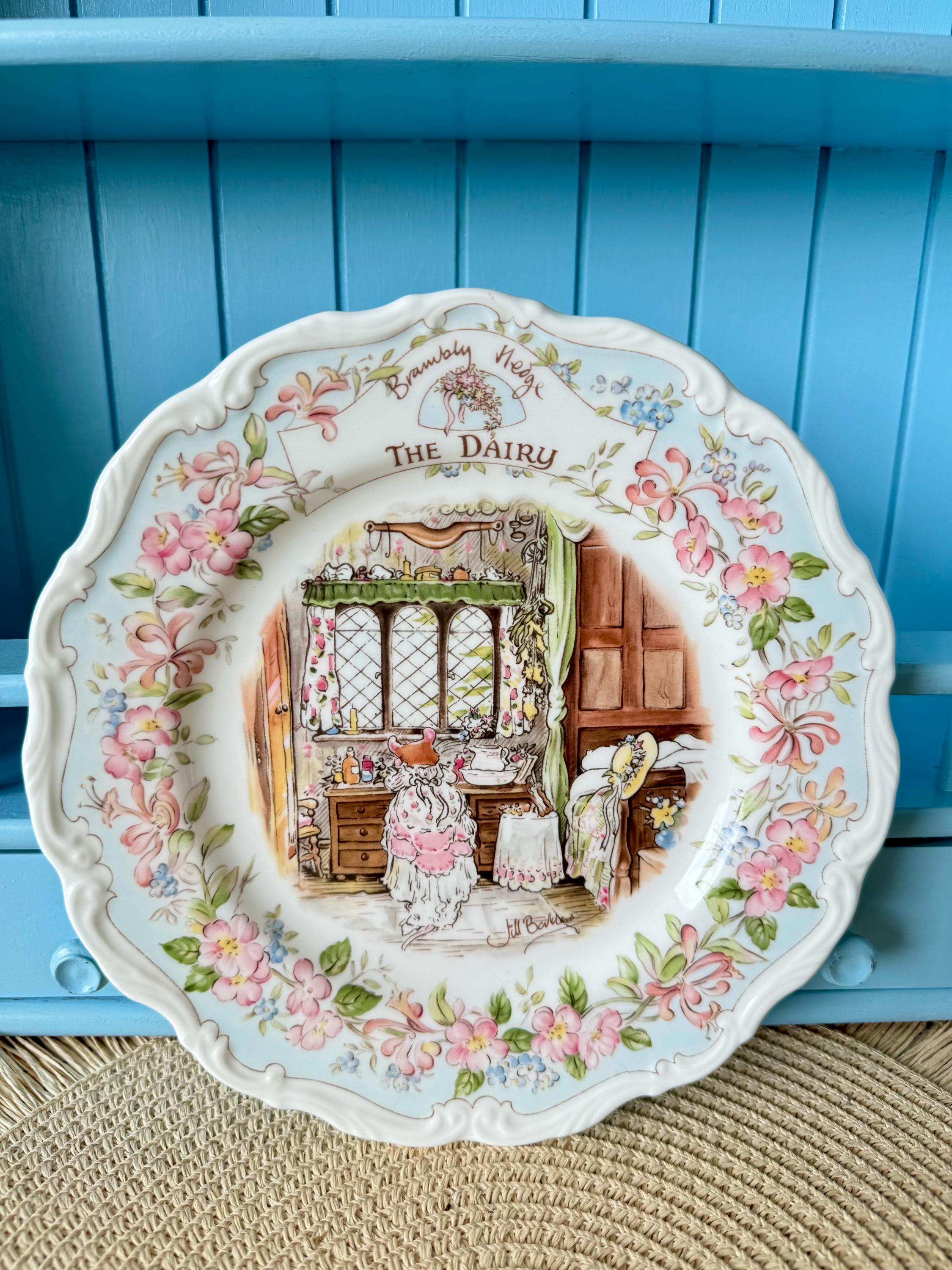 未使用　ロイヤルドルトンBrambley Hedge AUTUMNプレート　5枚 Royal Doulton Brambly Hedge Autumn Set - 0 & Mini ~ Teapot