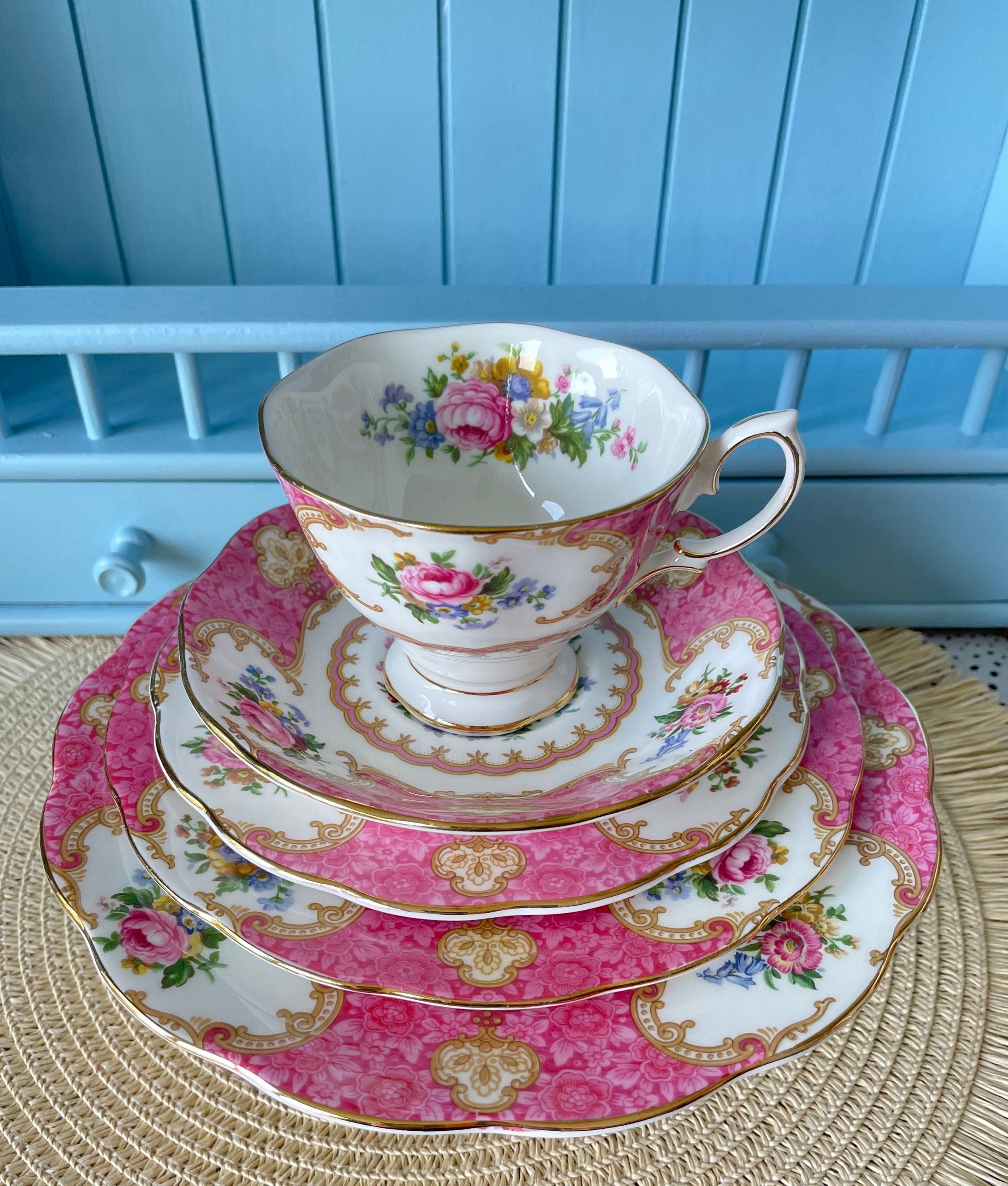 Vintage Royal Albert Lady Carlyle Different Size Plates, Lunch Plate, Breakfast Plate, Cake Plate, Fine Bone China Previously Loved, England