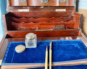 Antique 19th Century French Writing Slope, Napoleon III Stationery Box, Heraldic Crest, Cherub Bronze Mounts Oak Desk, Travel Altar Inkwell
