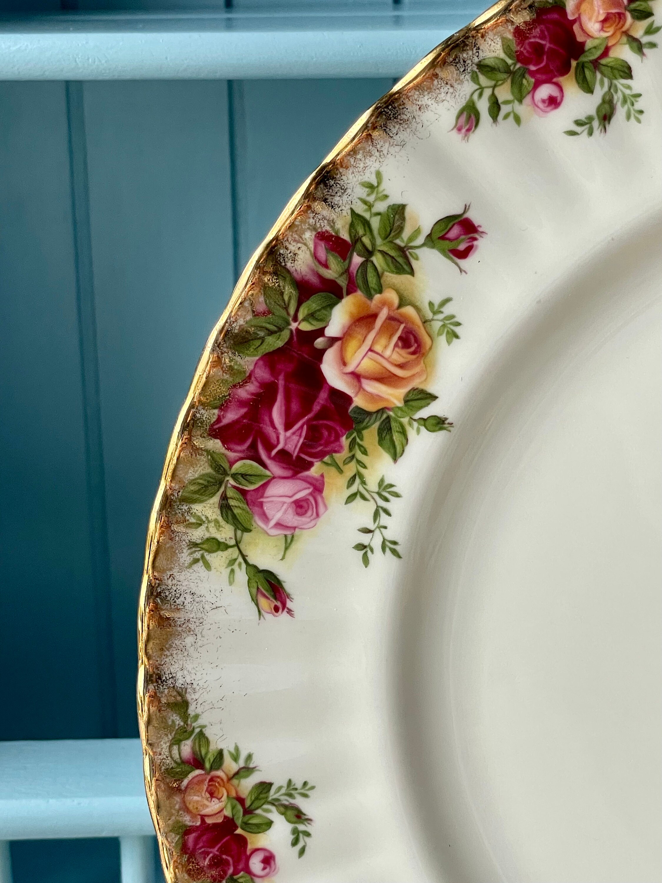 Beautiful Vintage Royal Albert Old Country Roses Dinner