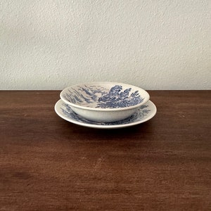 Vintage Countryside Enoch Wedgewood Blue and White Berry Bowl and Plate Set