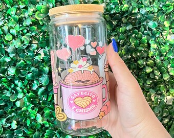 Cafecito y Chisme Glass Cup, Spanish Iced Coffee Beer Can Gift, Eco-Friendly To Go Cup, Reusable Jar With  Glass Straw &  Bamboo Lid
