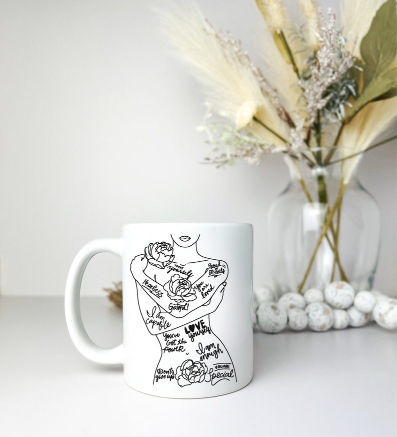Taza de salud mental, taza de amor propio, regalo para ella, taza de afirmación diaria, taza motivacional, taza de palabras de afirmación, taza de café I am Woman imagen 4