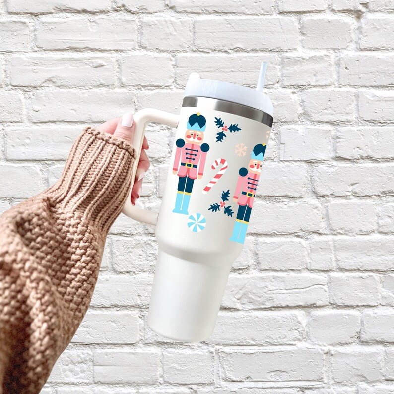 SassNSips Nutcracker Tumbler - Thumbnail 4