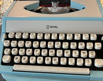 Royal 200 typewriter