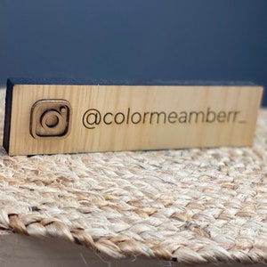 Social Media Desk Topper