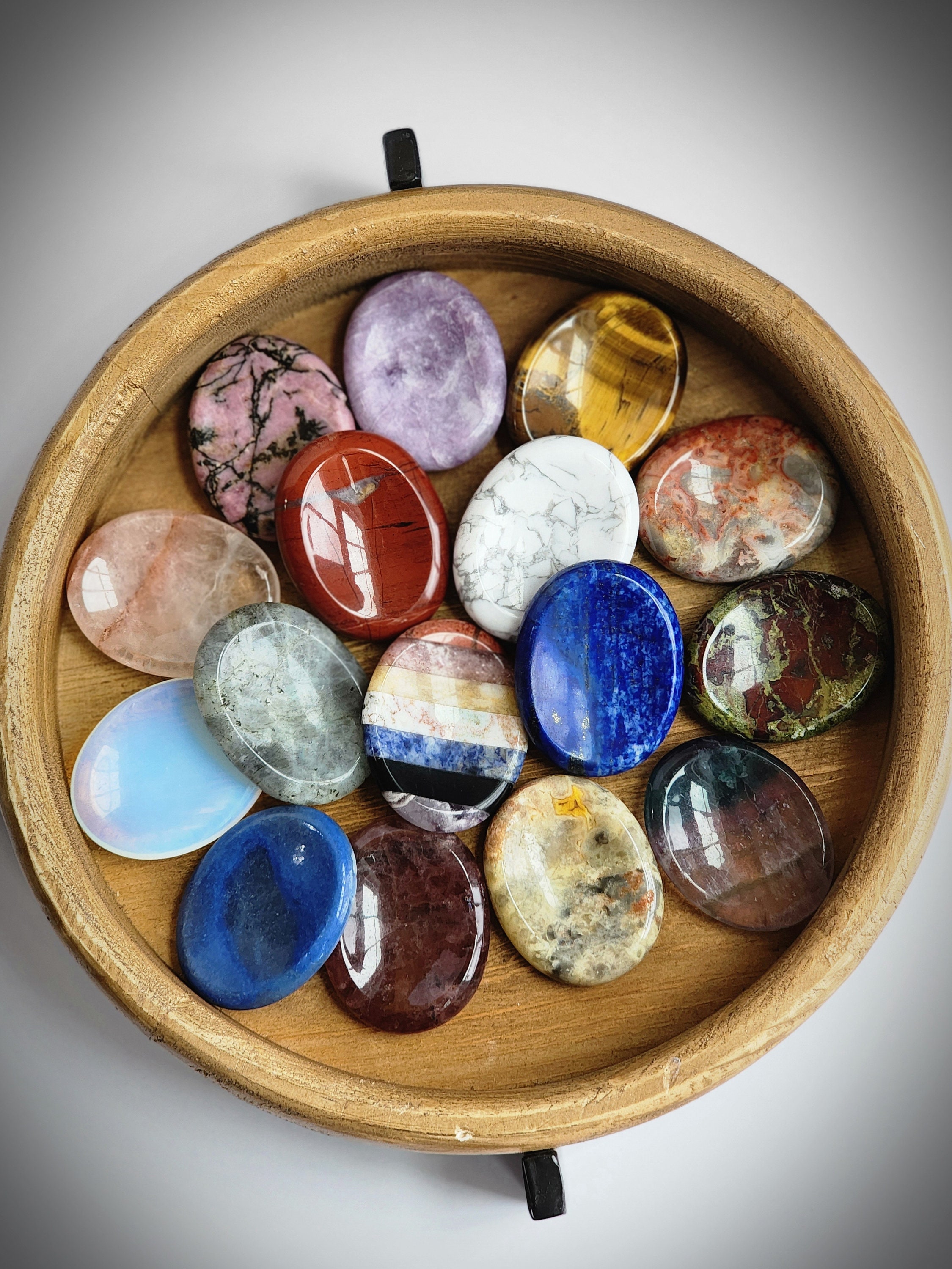 Mystery Crystal Box - Crystals, Bracelets, Palm Stones, Selenite, Palo  Santo, Tumble and Rough Stones! (Crystal Confetti, Crystal Gifts)
