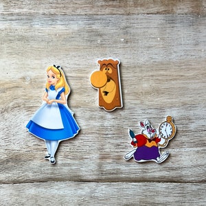 Complete set Alice in Wonderland vlakke achterkant hars | Wit konijn, Mad Hatter | Haarelastiekje, sleutelhanger, plakboekversiering