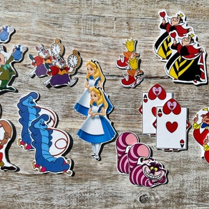 Alice in Wonderland vlakke achterkant hars | Cheshire Cat, wit konijn, Mad Hatter | Haarelastiekje, sleutelhanger, plakboekversiering