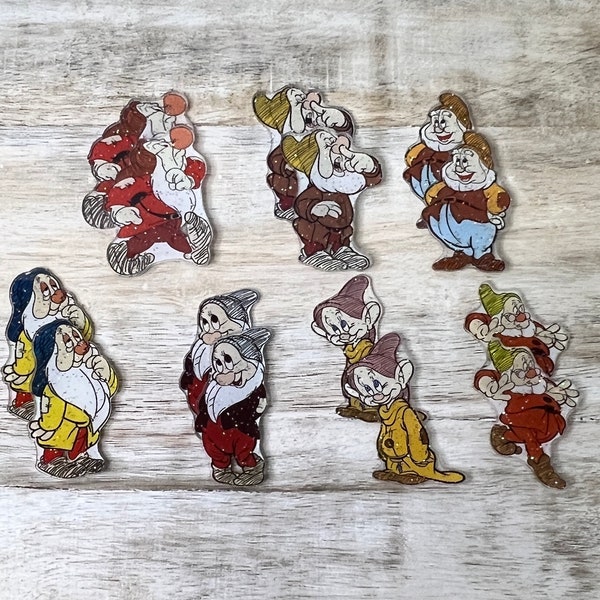 Snow White and the Seven Dwarfs Flat Back Planar Resin | GLITTER | Hair Bow Center, Key Ring, Scrapbook Embellishment