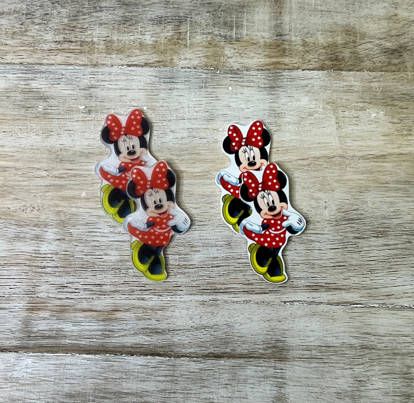 Minnie Mouse Flat Back Planar Resin | GLITTER | Hair Bow Center, Key Ring, Scrapbook Embellishment