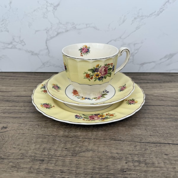 Vintage Edinburgh Castle porseleinen theekop trio, bloementheeset