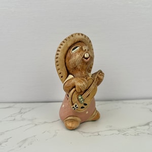 Pendelfin Rabbit Bunny Figurines, Hand Painted Stonecraft ROCKY Rabbit Figure, Made in England, Collection Ornaments