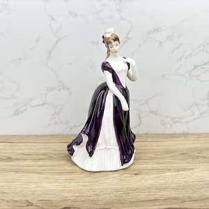 THE LEONARDO COLLECTION Figurine, Beautiful Lady in Purple Dress, Porcelain Vintage Beautiful Figure Rare Finds Home Decoration Housewarming