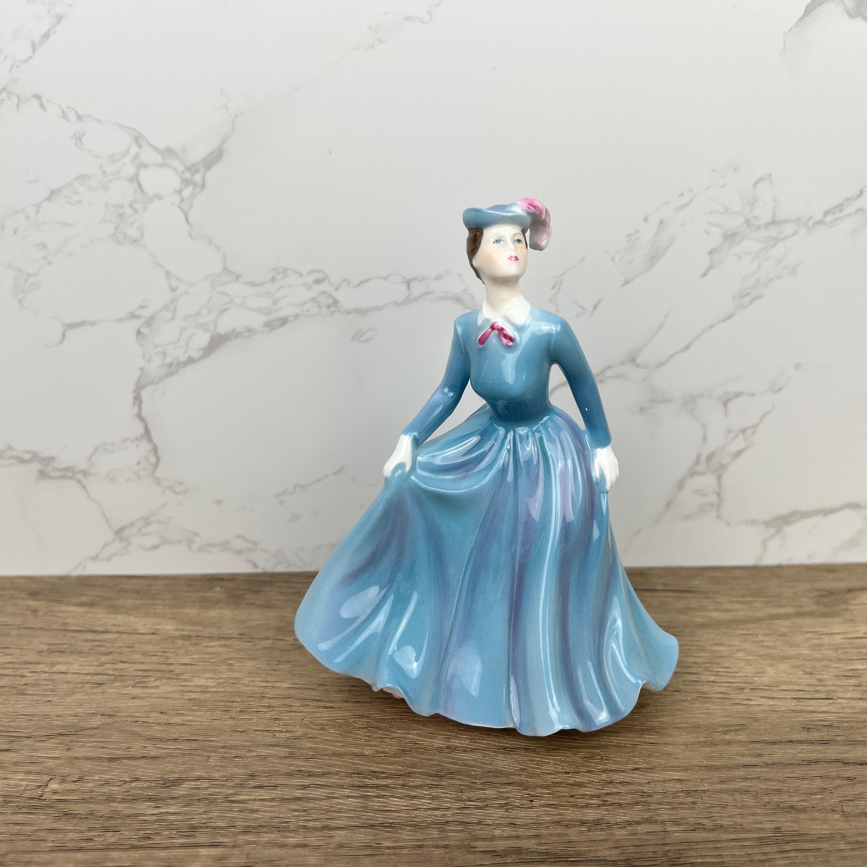 COALPORT 人形 COALPORT Fine Bone China Lady Figurine 