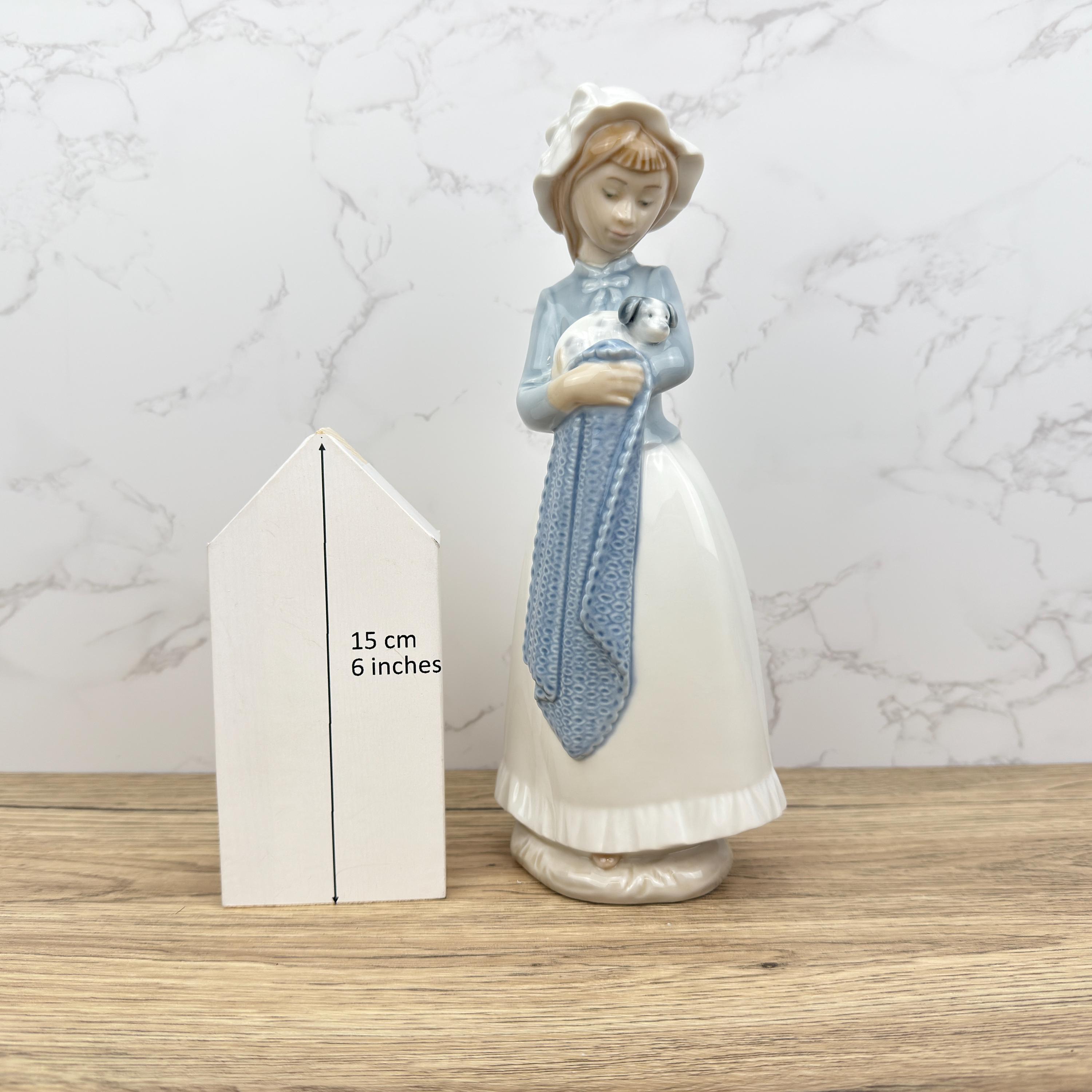 犬の陶器の置物 NAO Spain Handcrafted porcelain NAO BY LLADRÓ Porcelain Dog Figurine.retired Nao by Lladró