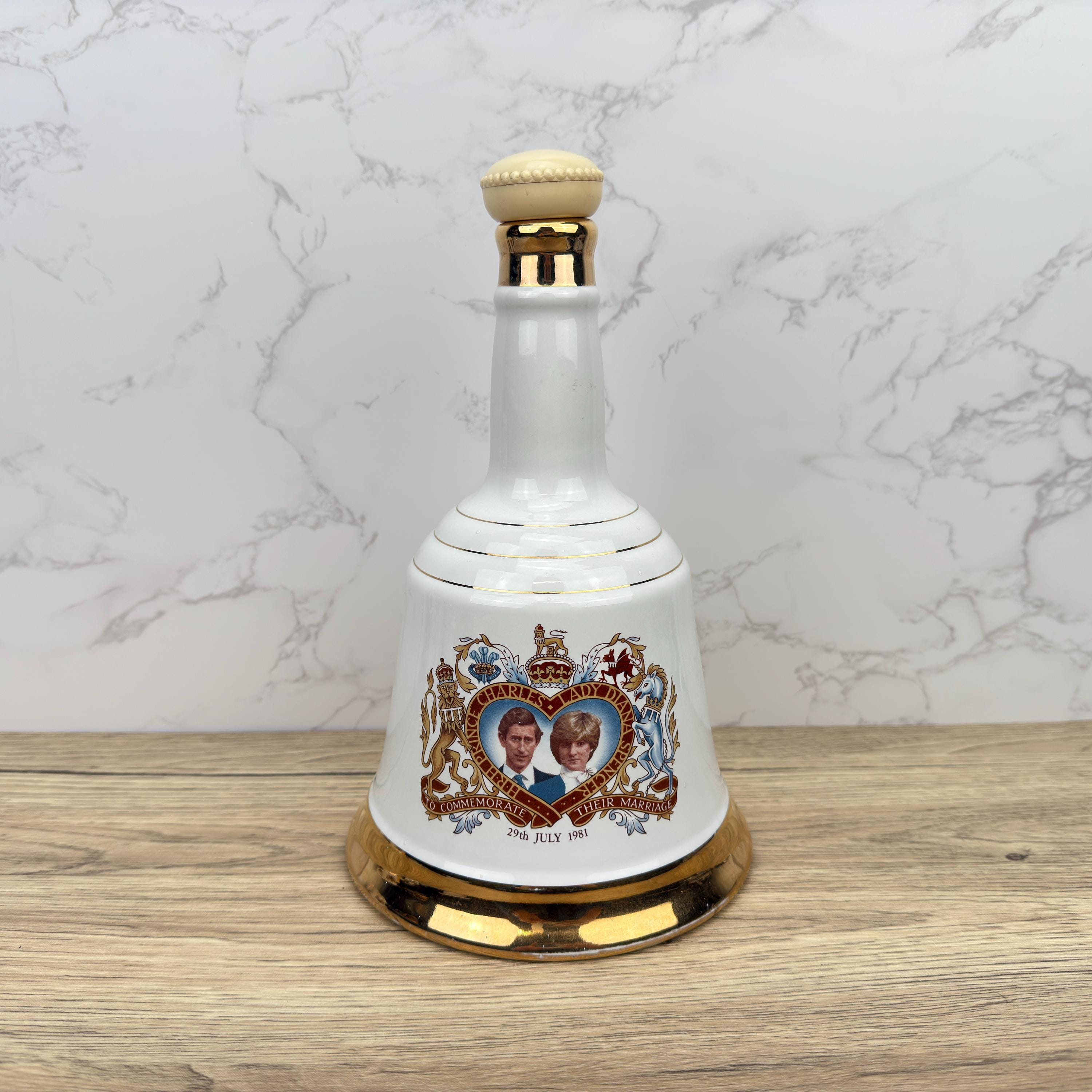 Vintage WADE Bell's Prince Charles & Lady Diana Spencer 1981