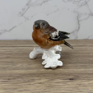 Vintage Hummel Goebel West Germany GOEBEL Buchfinch Chaffinch Songbird Porcelain, Sparrow Bird Figurine, Ceramic Home Decoration Display