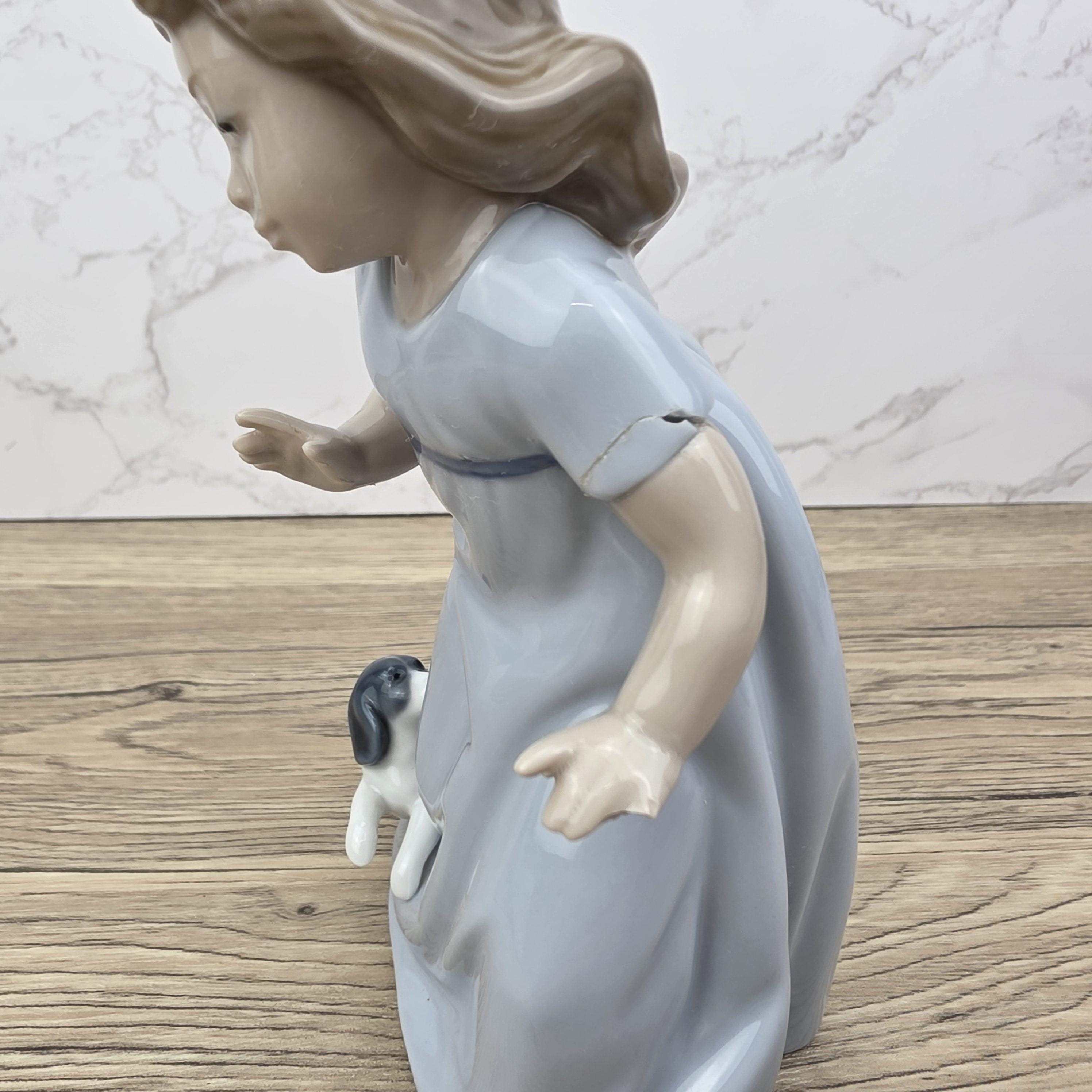 Vintage Nao Lladro Porcelain Figurine – Girl With Dog, Spain - Etsy