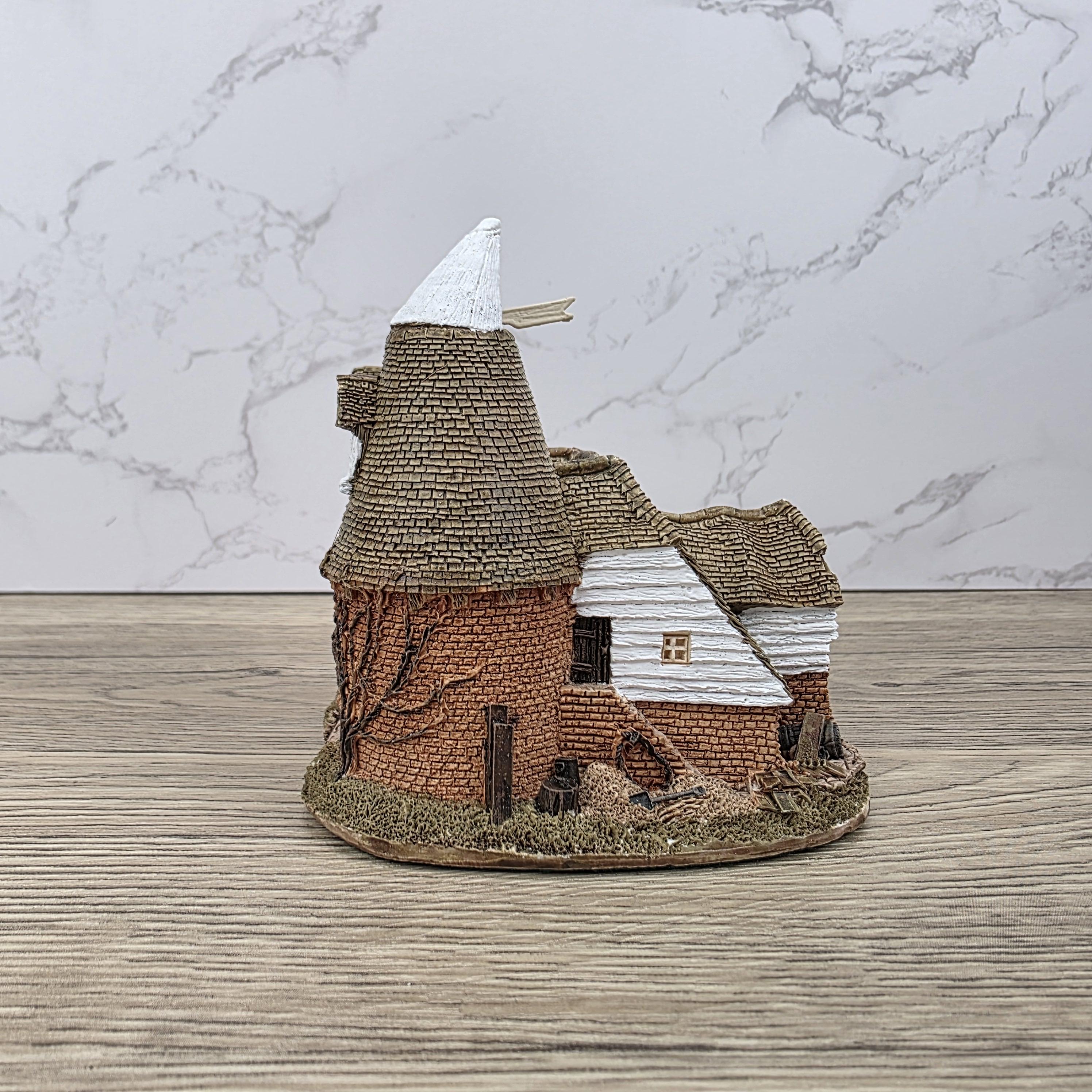 Kentish Oast-house Miniature by Lilliput Lane | UK Resin