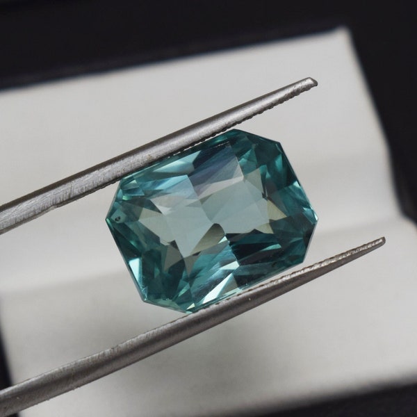 Lab Created 10.30 Ct Green Sapphire, Emerald Shape Princess Cut, For Ring Size & jewelry Making, Loose Gemstone Synthetic Corundum 13x10x7mm
