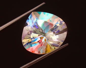 15 kt mystic topaas, hartvorm, in het laboratorium gekweekte edelsteen 17 x 17 x 12 mm