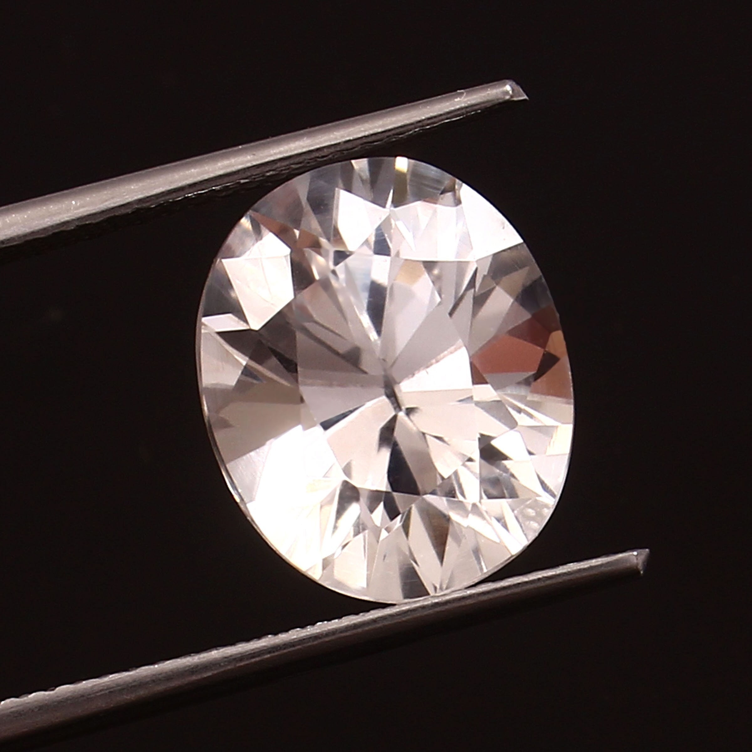 Lab-Created White Sapphire Round Cut –  Loupe Clean, Excellent Cut, Diamond Alternative
