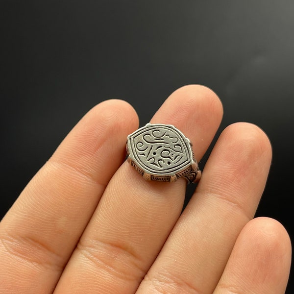 Wunderbare Vintage Handgemachte Afghanische Kuchi Silber Ring mit Gravur Islamische Schrift
