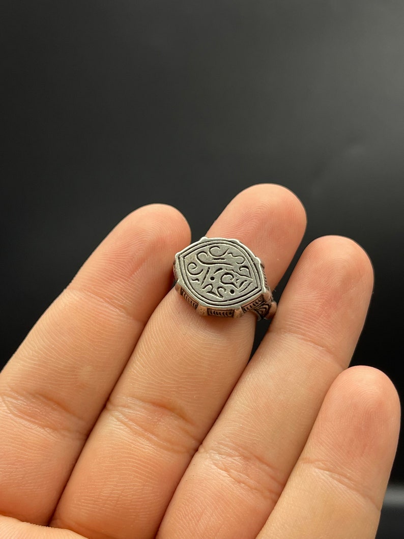 Wonderful Vintage Handmade Afghani Kuchi Solid Silver Ring Engraved Islamic Writing image 1